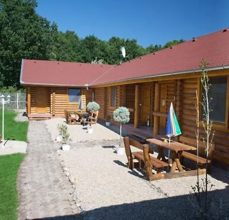 Relax Apartman Hajduszoboszlo Exterior photo
